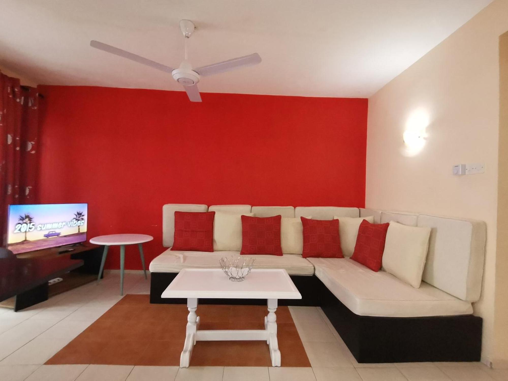 Calm Oasis Sunset Summer Vacation Private Furnished Apartment *