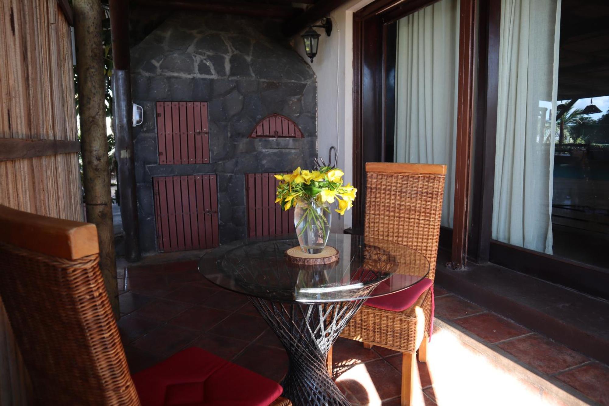 Le Du Bonheur & Car Guest house Tamarin