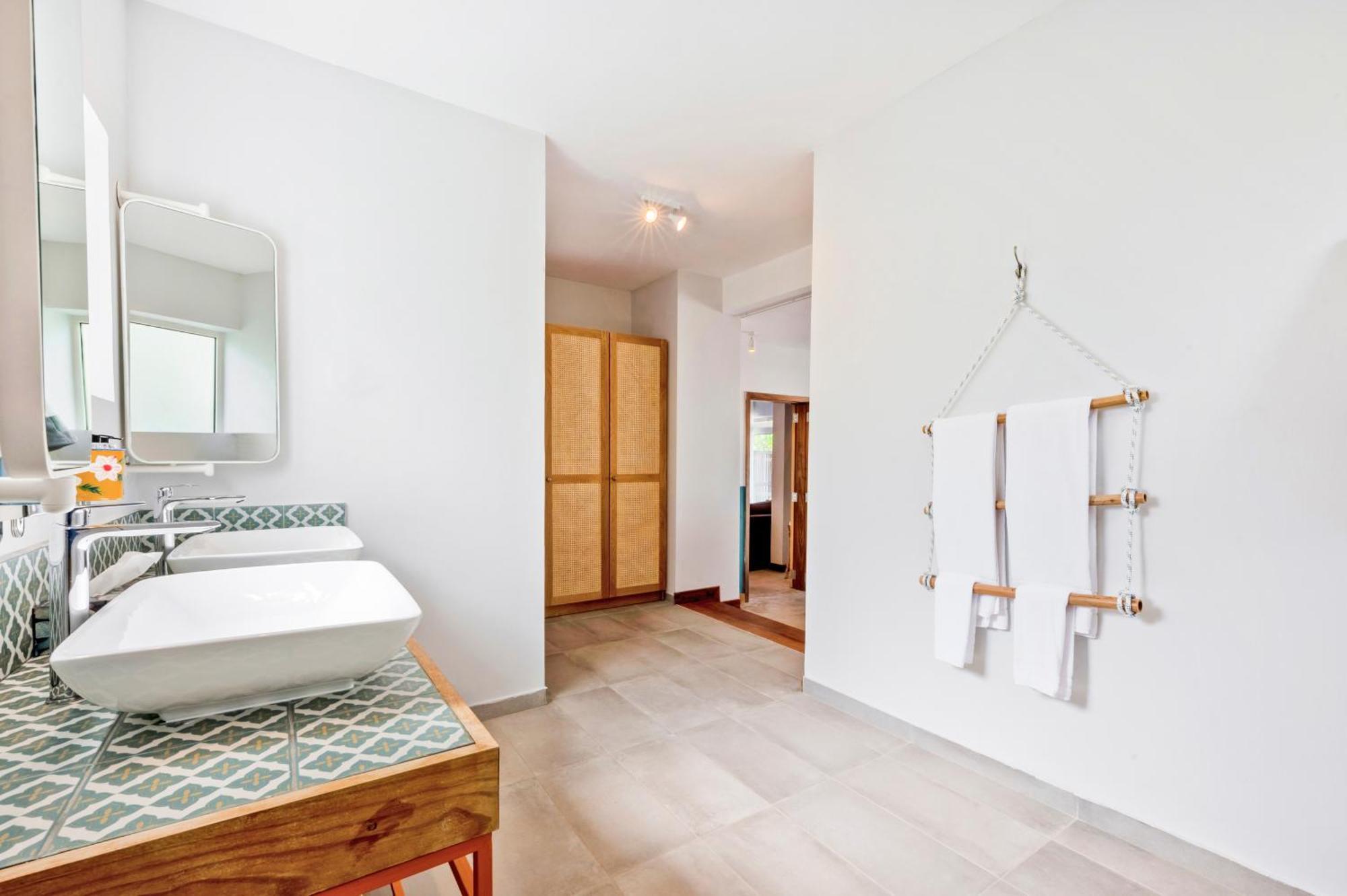 C Rodrigues Mourouk Hotel Port South East