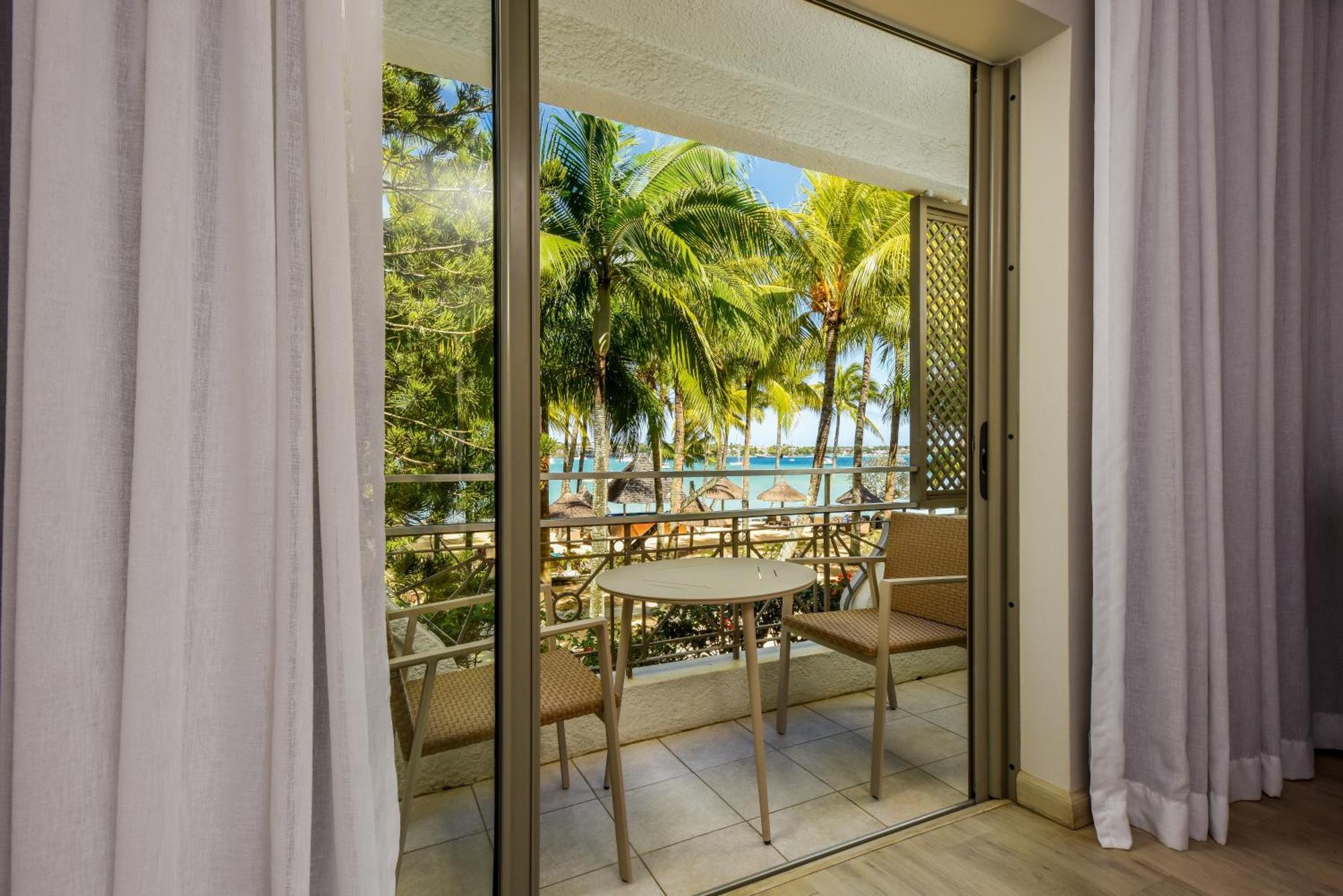 Mauricia Beachcomber & Hotel