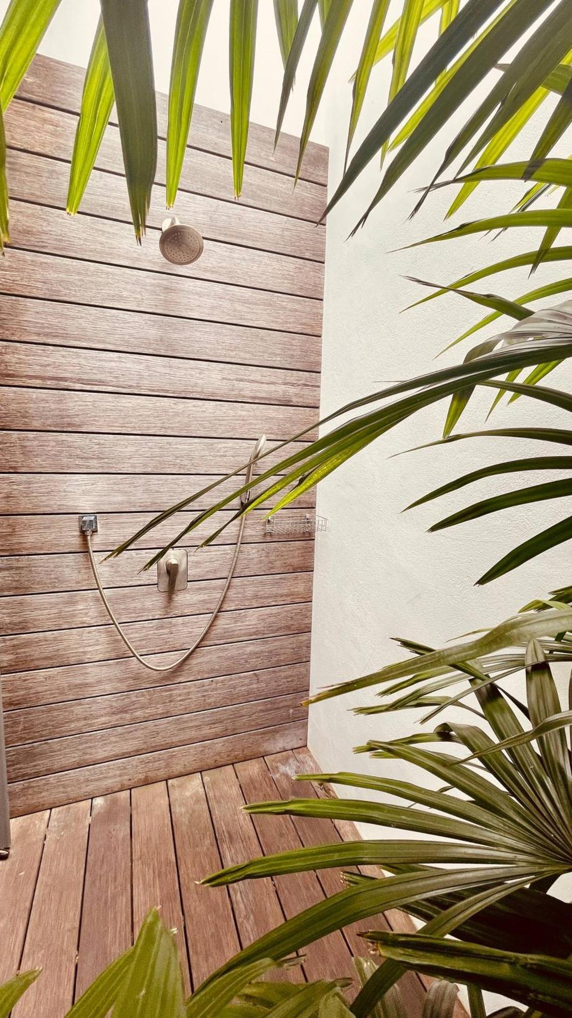 De Luxe La Paillotte * Petite Case Noyale