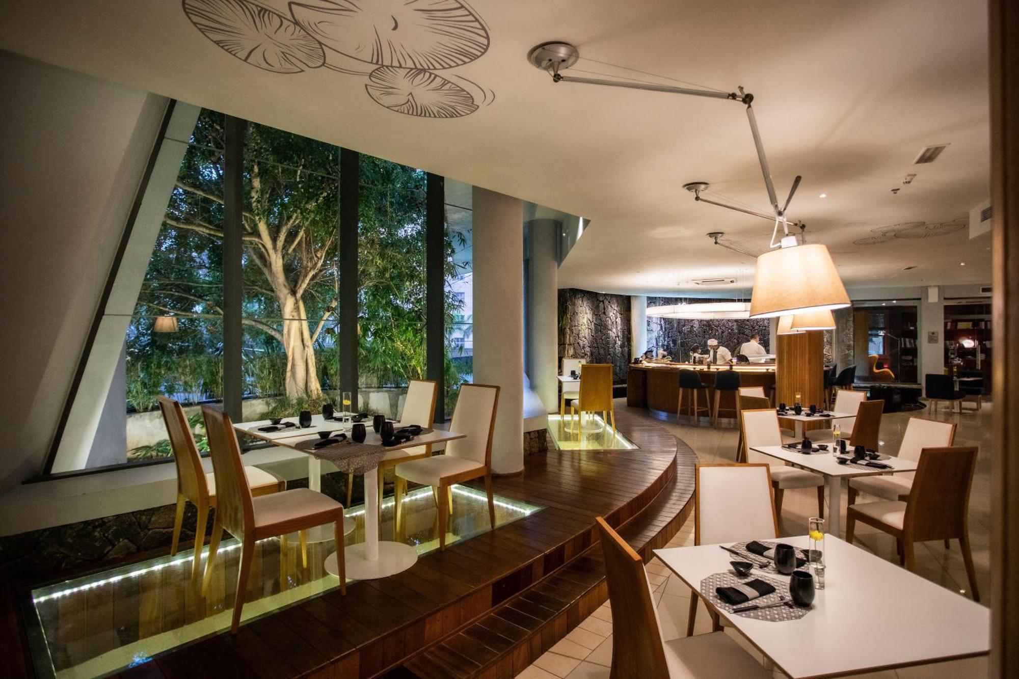 Hennessy Park Hotel 4*