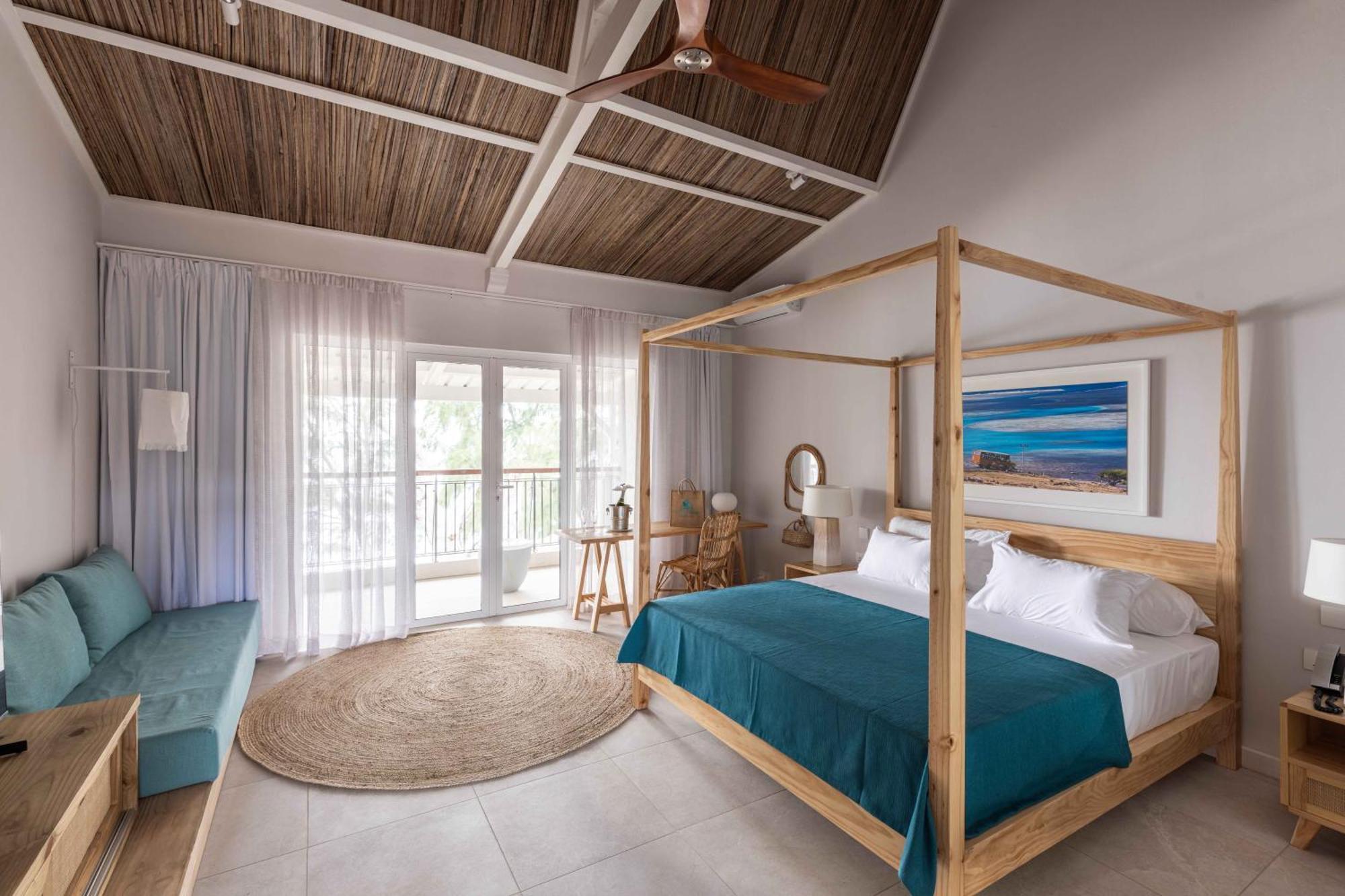 Cotton Bay & Resort 3*