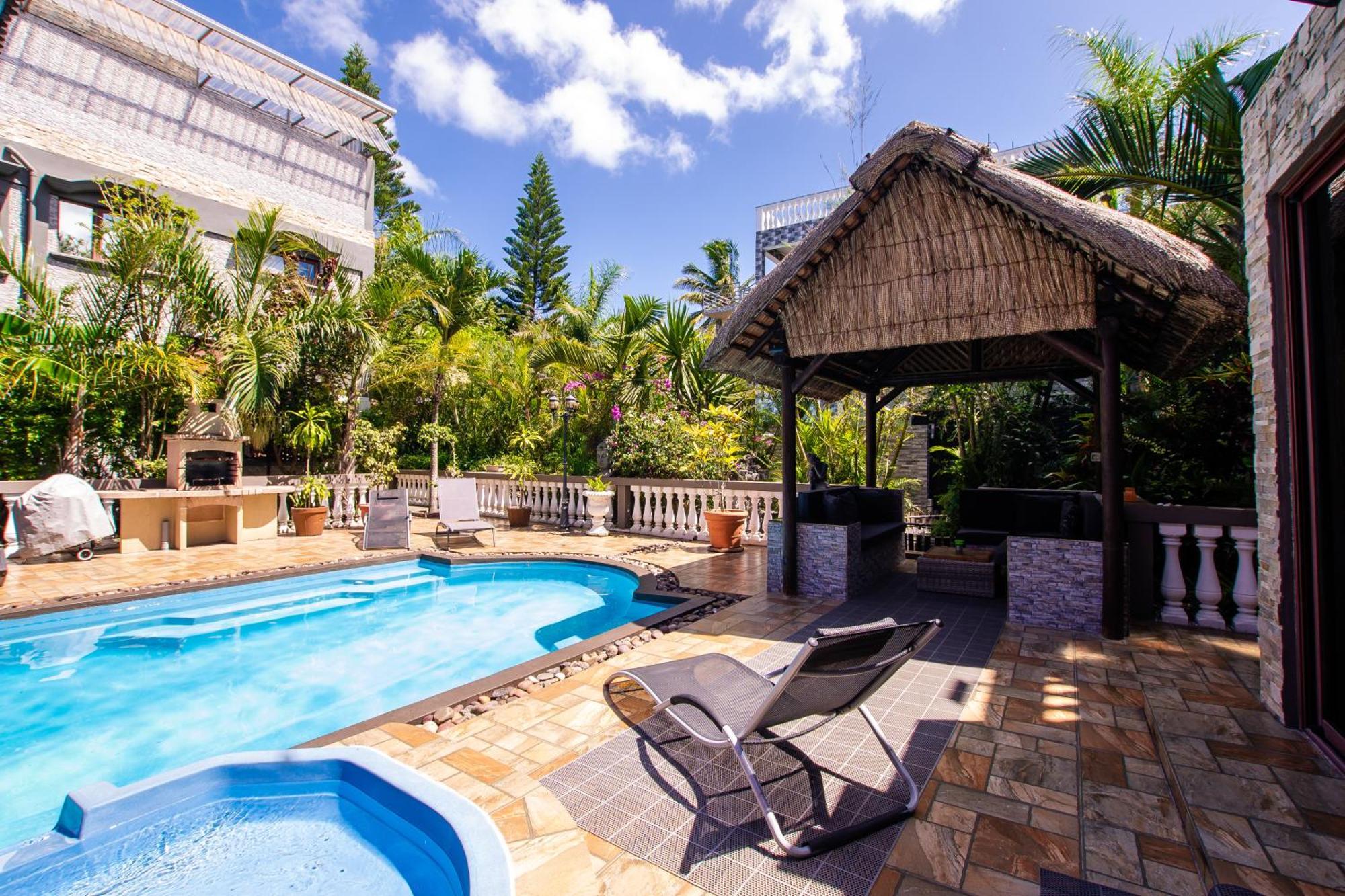 Sunshine Paradise - - 150m Apartment Trou aux Biches