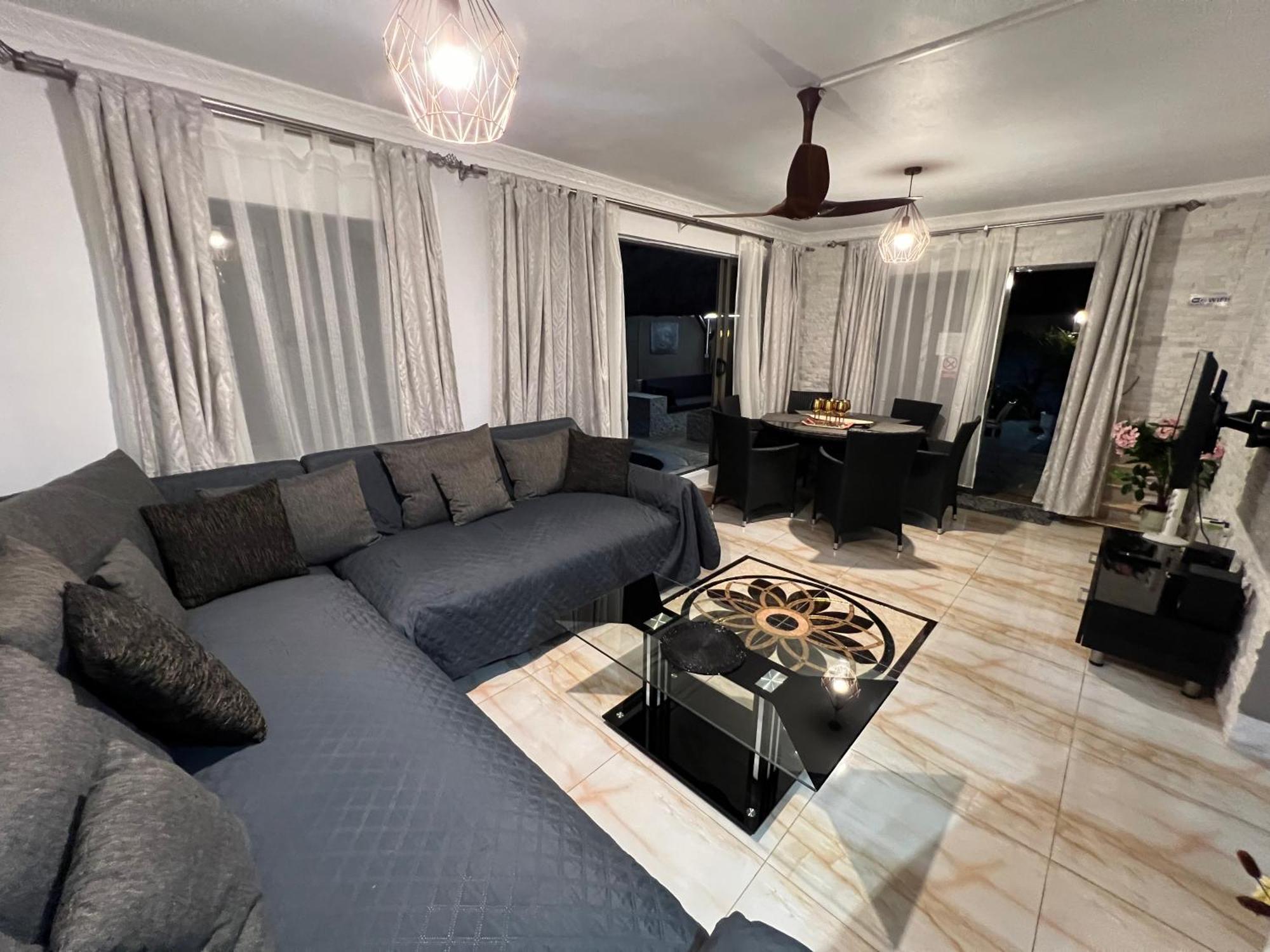Sunshine Paradise - - 150m * Trou aux Biches