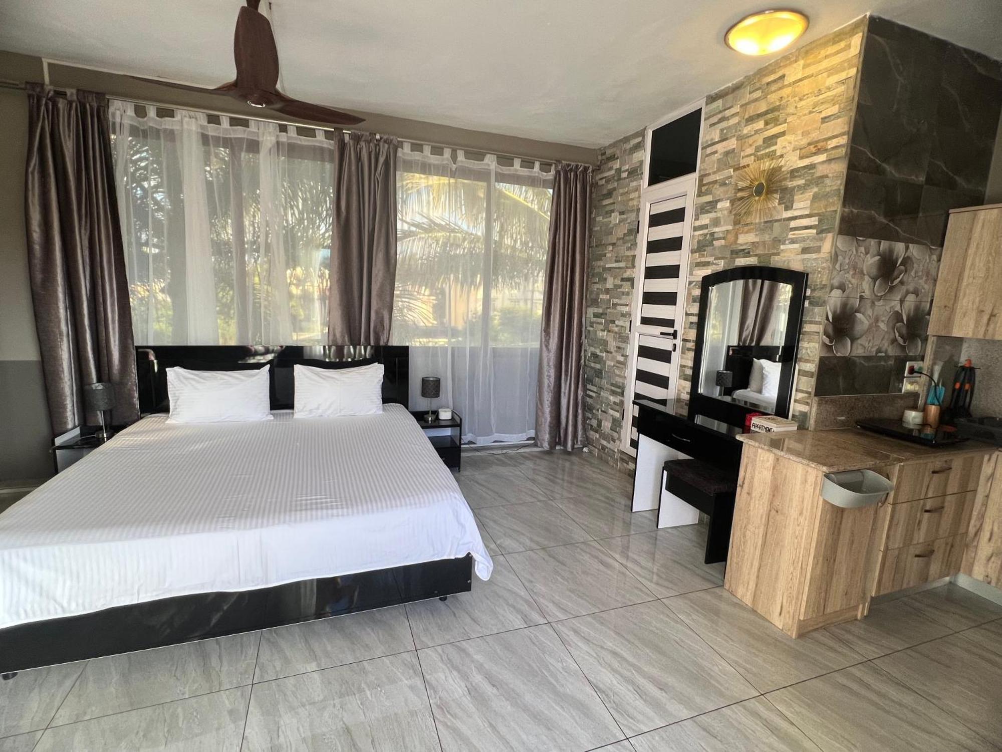 Apartment Sunshine Paradise - - 150m *