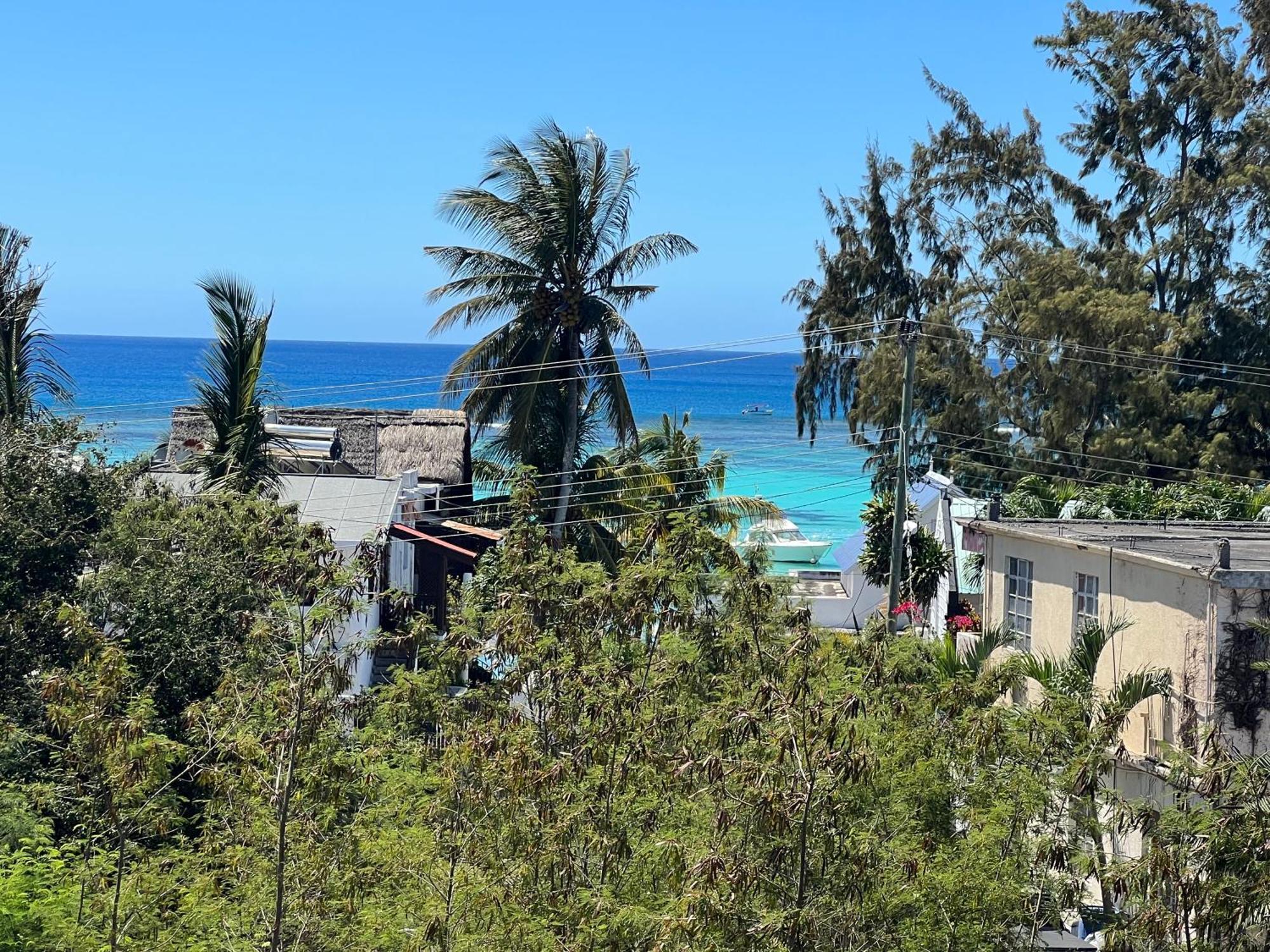Sunshine Paradise - - 150m Apartment