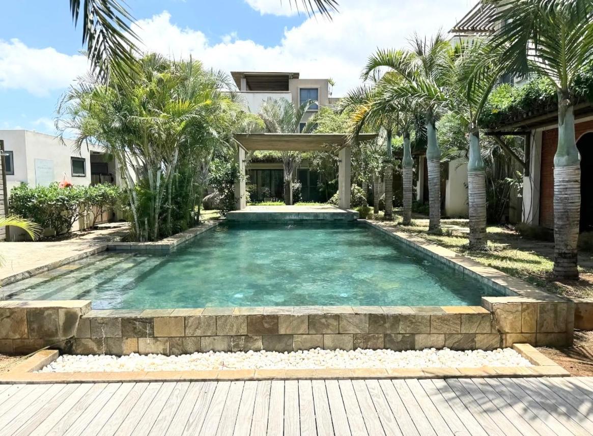 Stunning 3-bedroom With Private Rooftop Terrace & Gorgeous Pool Apartment Flic en Flac