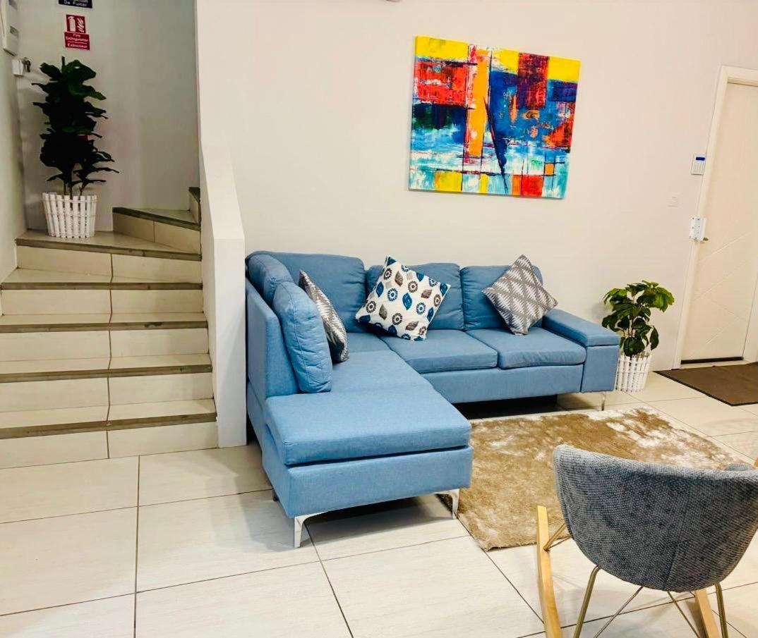 Stunning 3-bedroom With Private Rooftop Terrace & Gorgeous Pool Flic en Flac