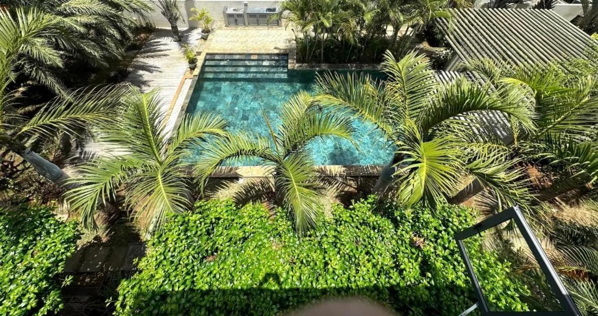 Stunning 3-bedroom With Private Rooftop Terrace & Gorgeous Pool Apartment Flic en Flac