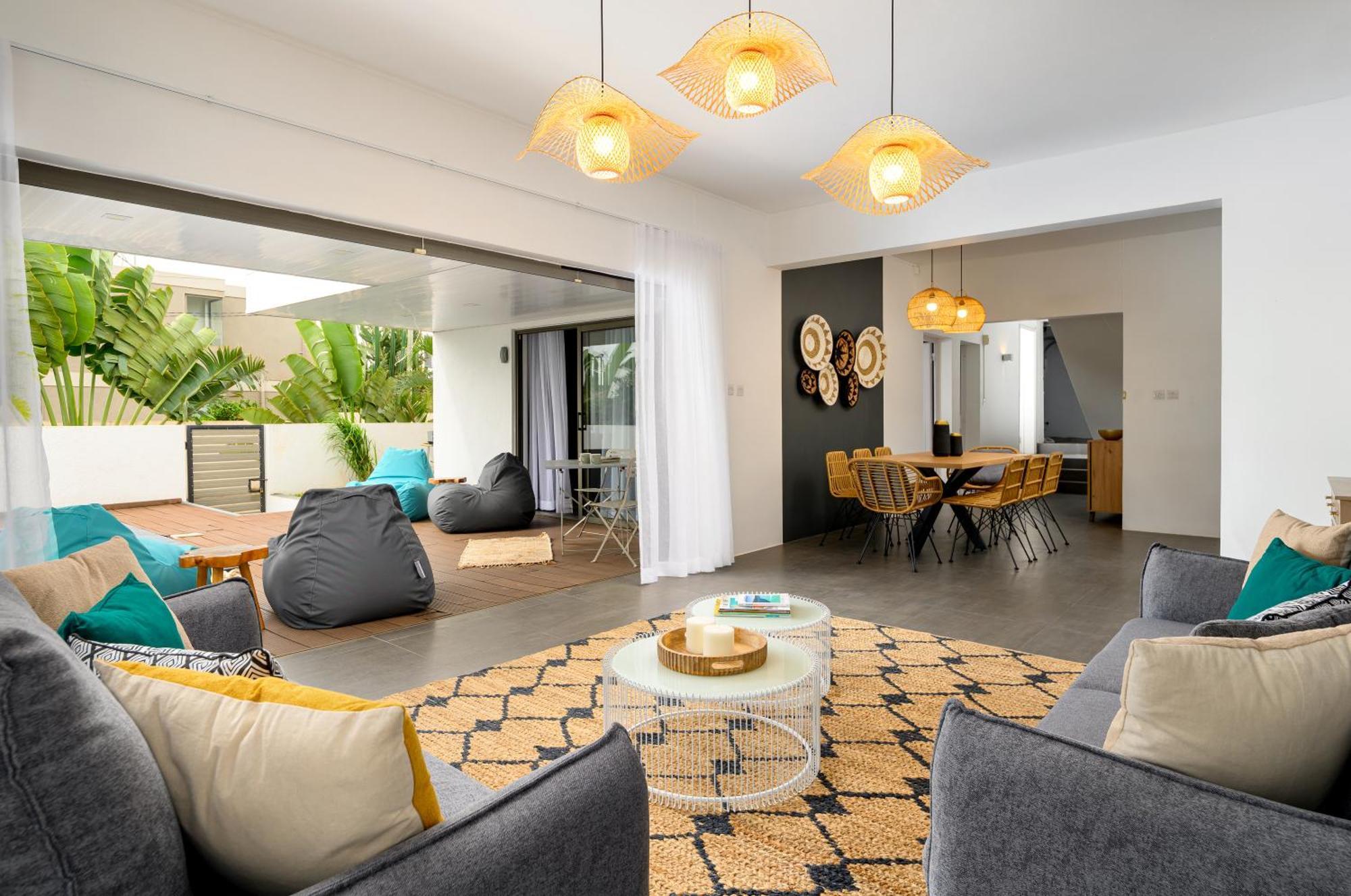 Wild Pearl, Mauritius Albion