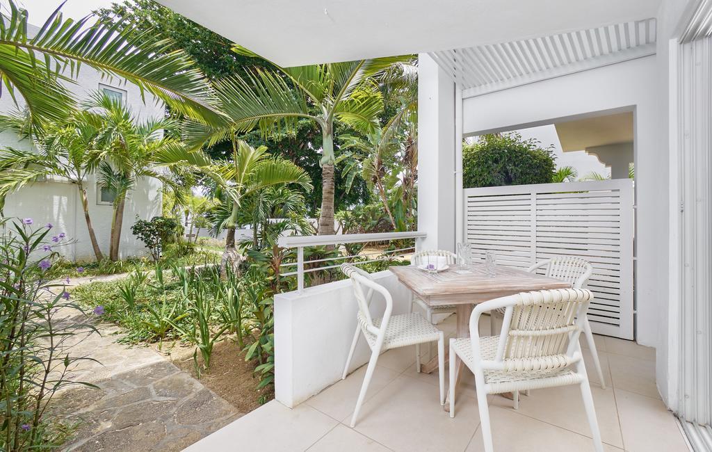 Le Beachclub 3* Pereybere Beach
