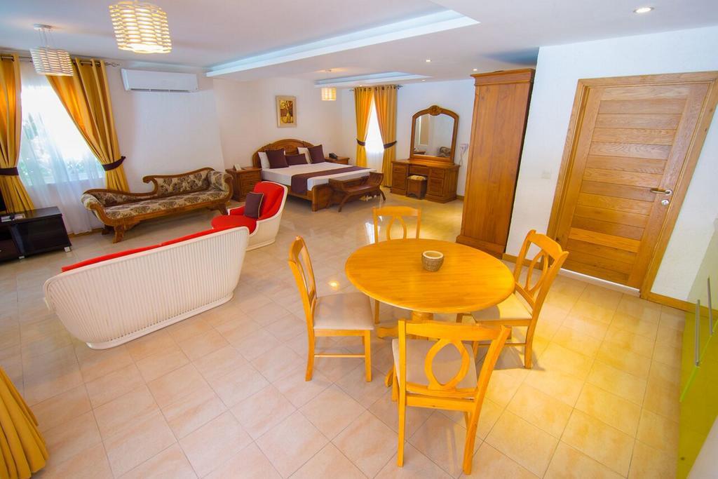 Hotel Le Surcouf &