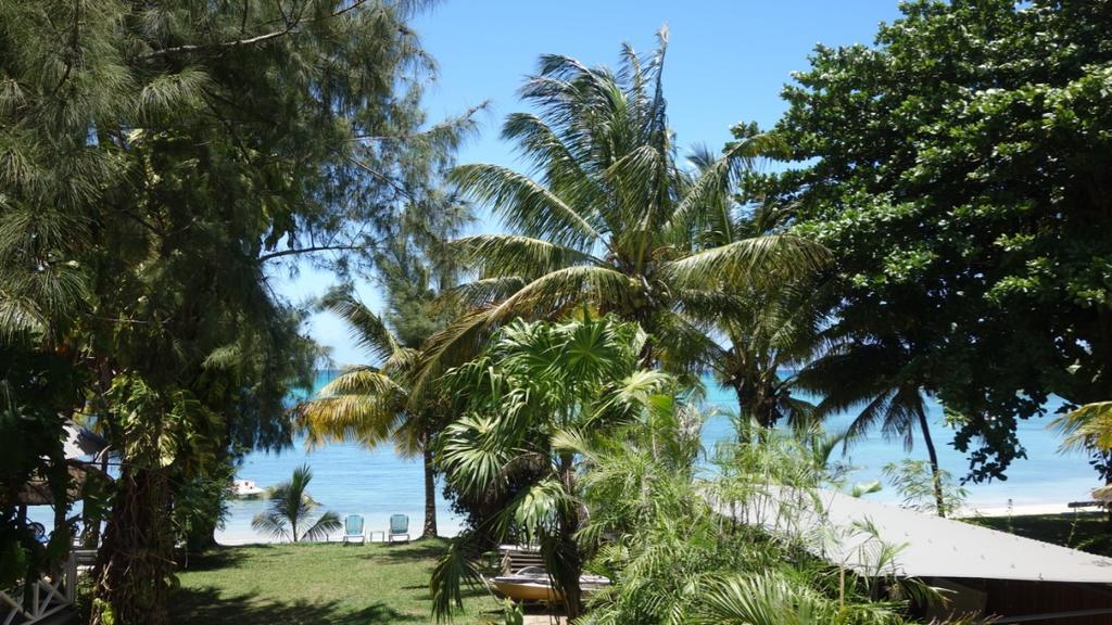 Coconuts Lodge Grand Baie
