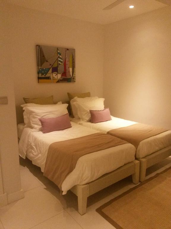 2 Bedrooms Charming Apartment, West Island Apartamento