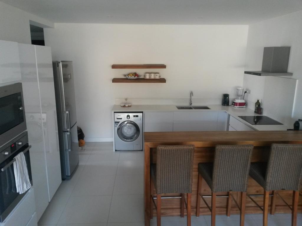2 Bedrooms Charming Apartment, West Island