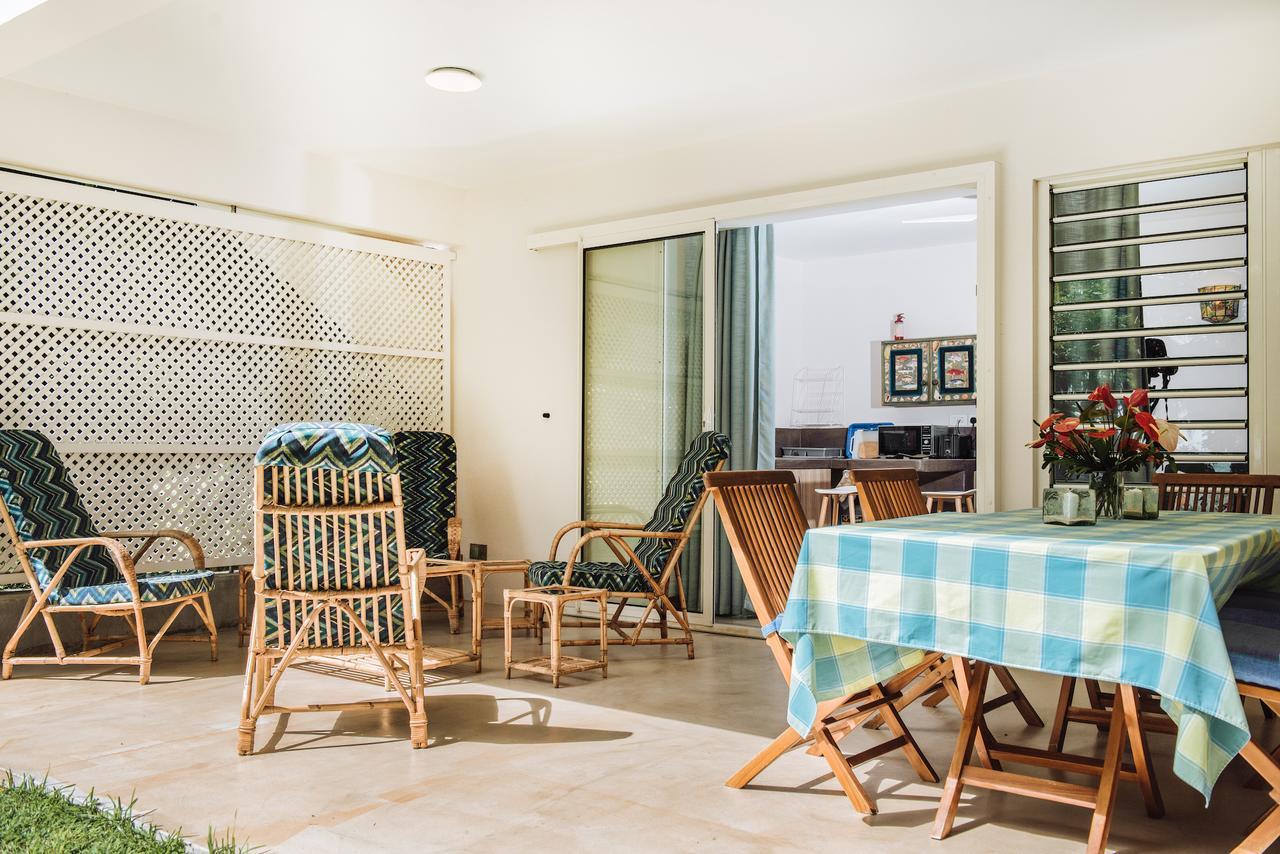 Coconuts Lodge