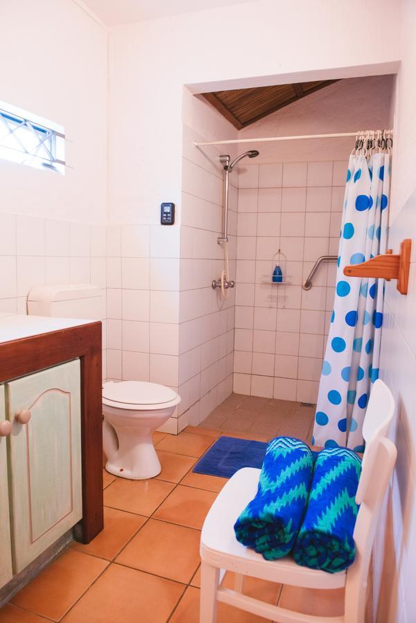 Coconuts Lodge