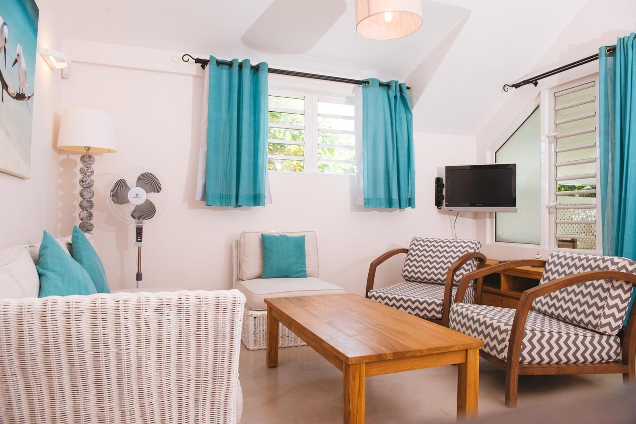 Coconuts Lodge