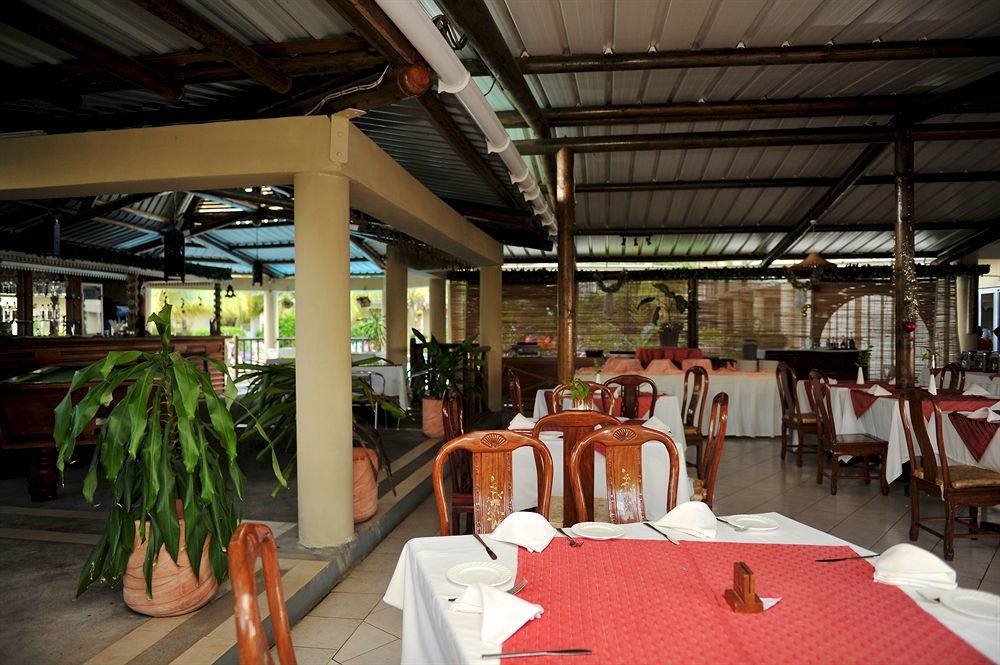 Hotel De Conti 2*