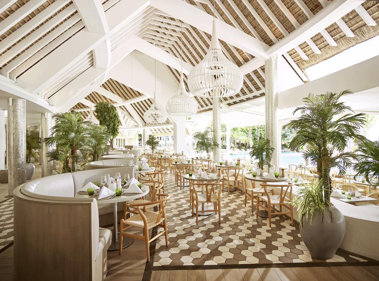 Lux* & Resort