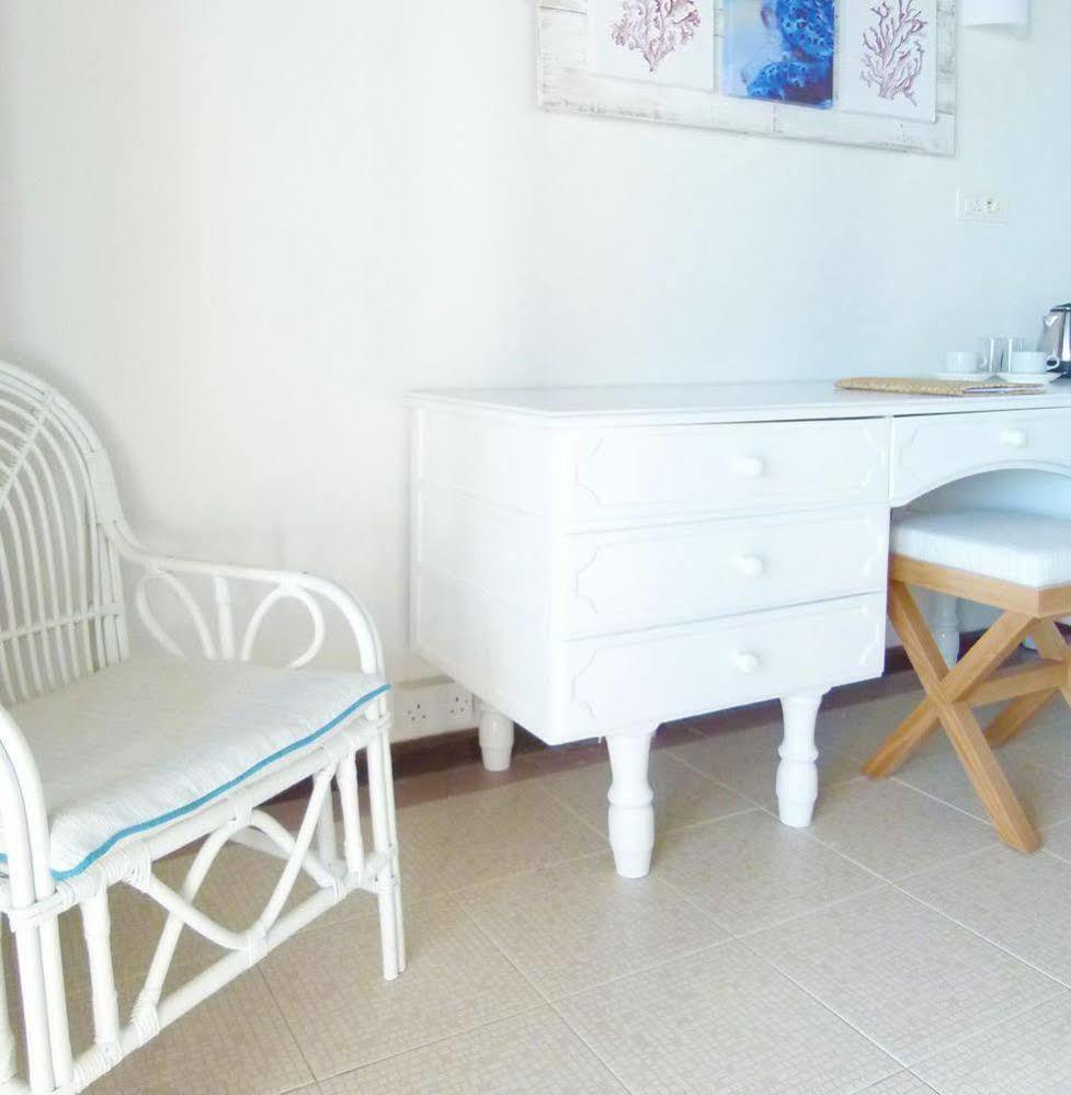 C Rodrigues Mourouk Hotel