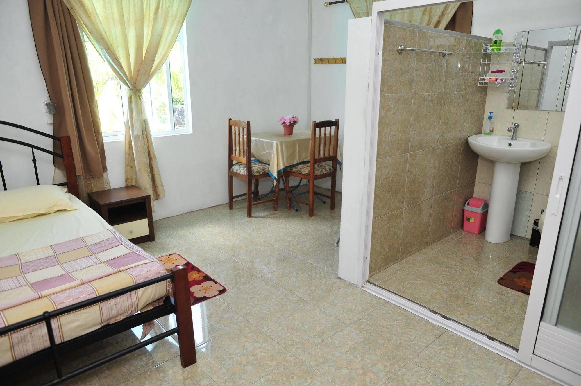 Guest house Chez Ronald Port Mathurin