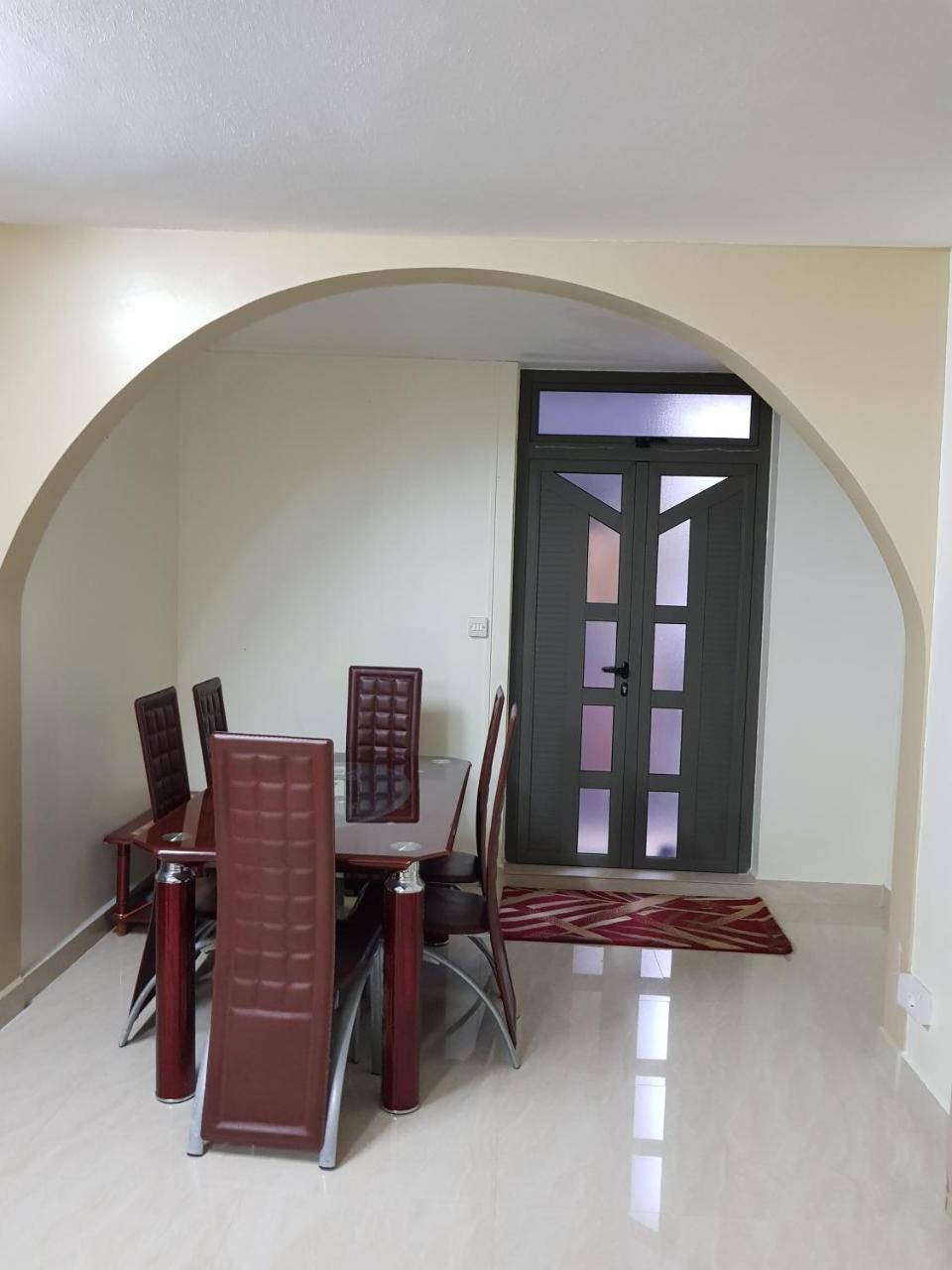 Sima Apartment *