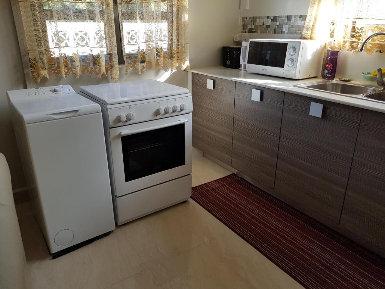 Sima Apartment