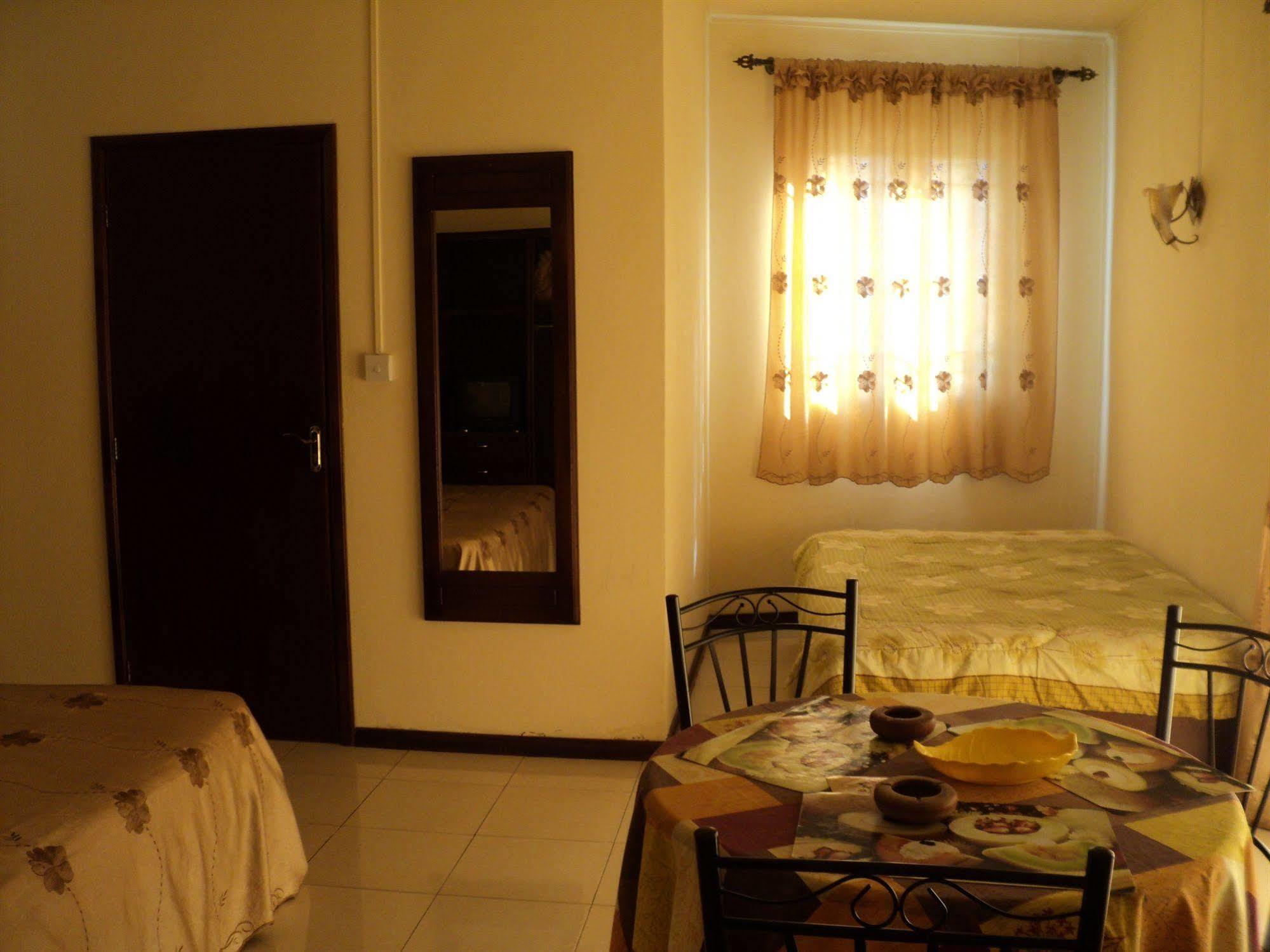 Monalysa Holidays Apartment Grand Baie