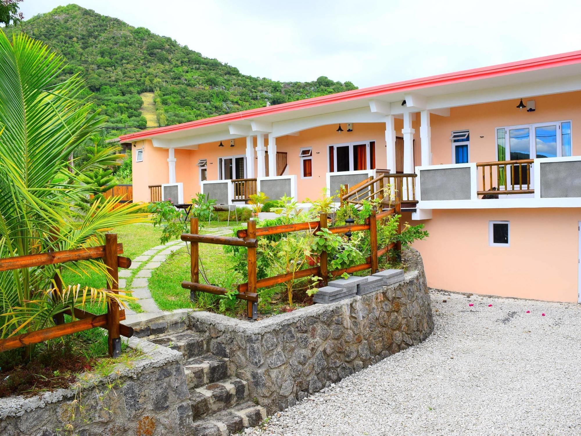 Mountain View Hotel 3*