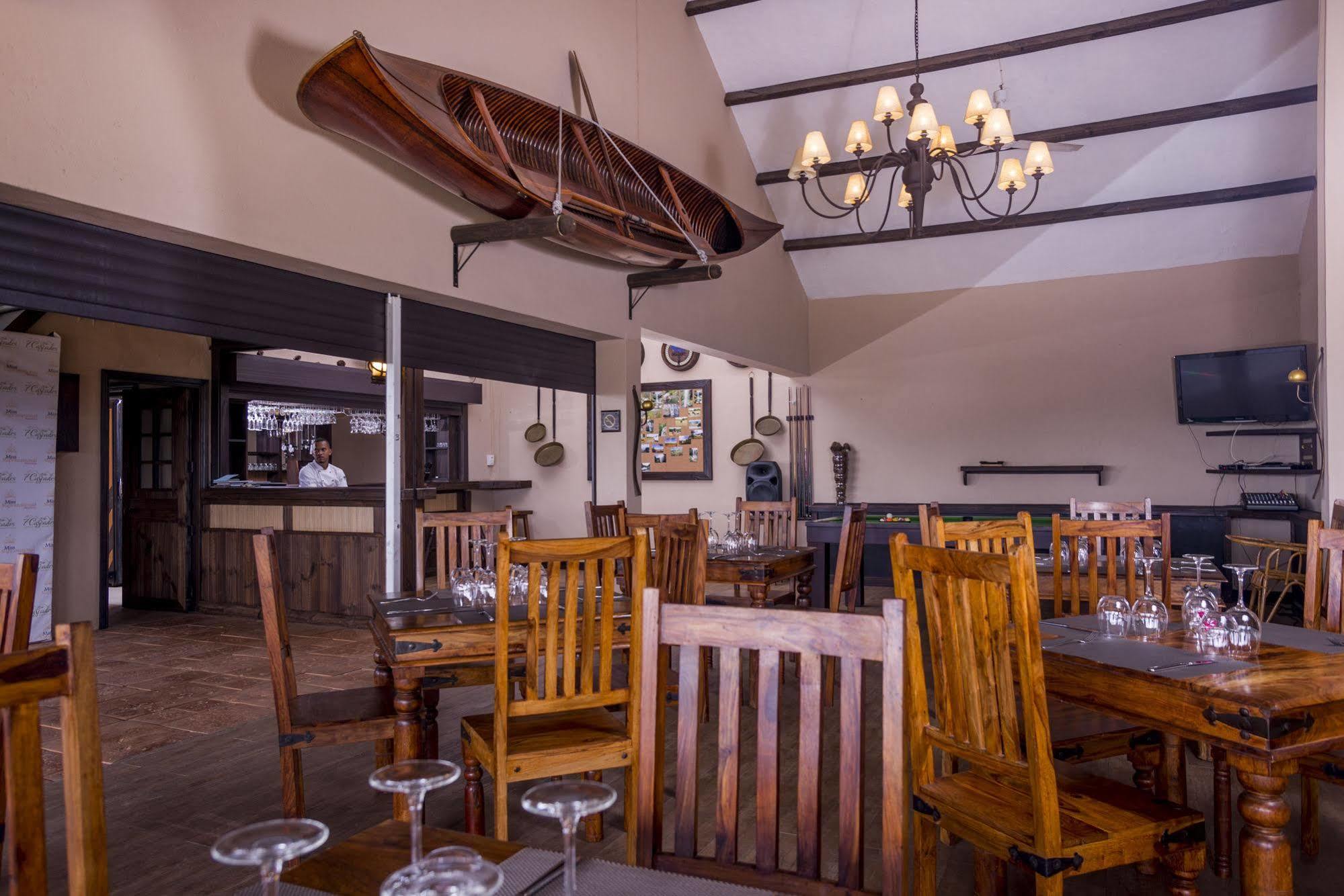 Hotel 7 Cascades Restaurant Bar & Lodges 4*