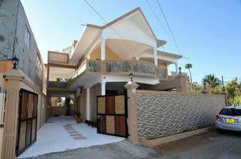 Pereybere U-andela Hotel