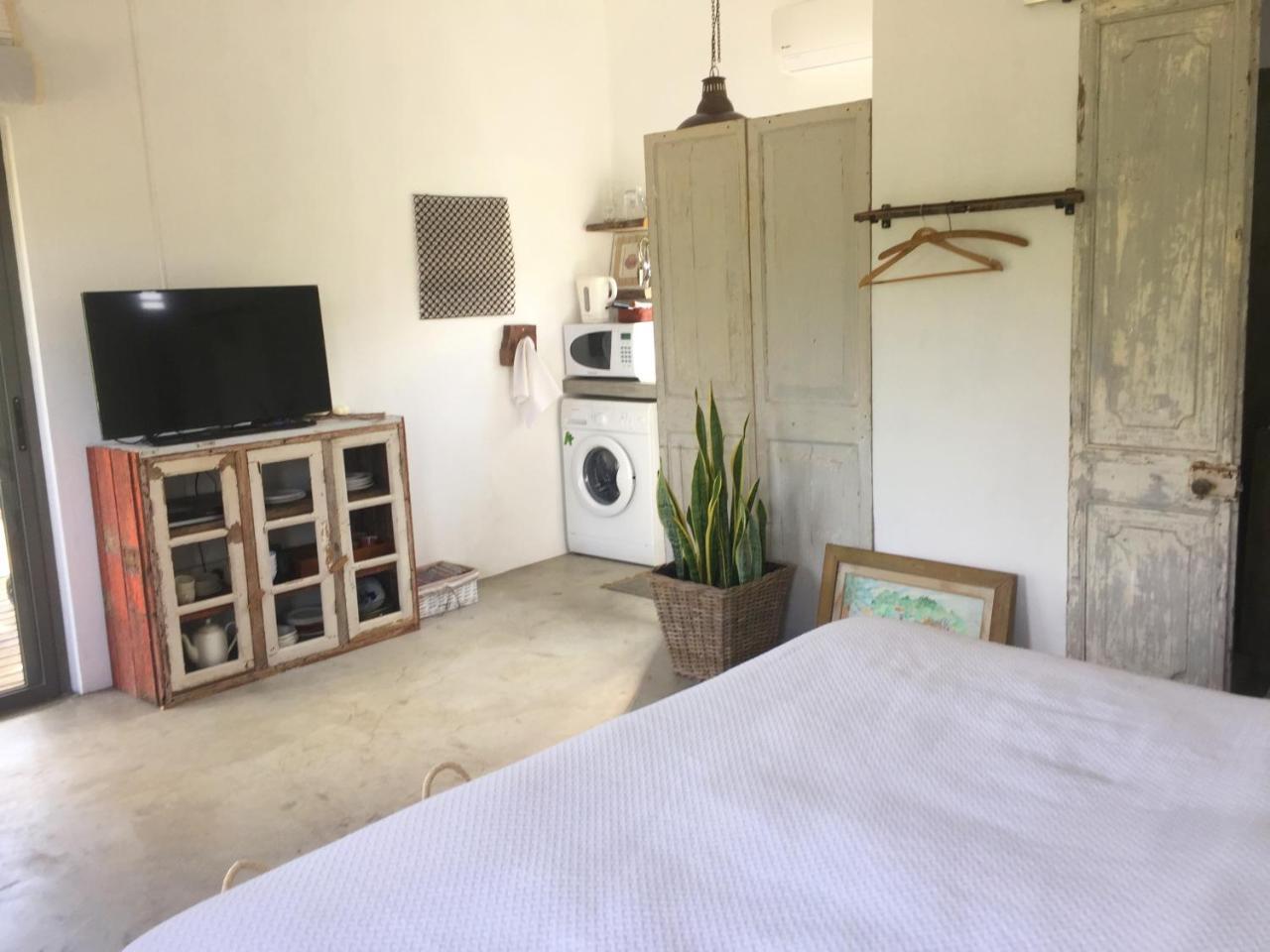 Studio Les Salines Holiday home