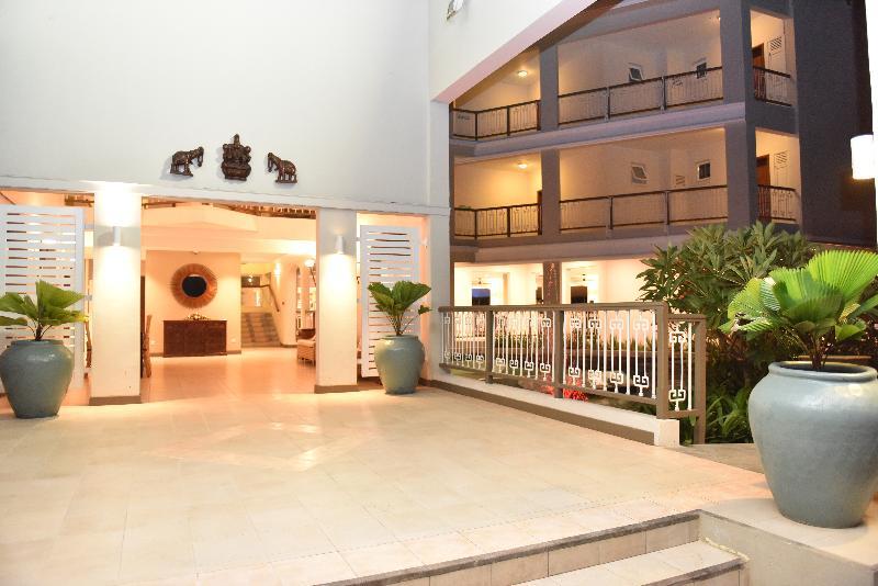 Tarisa & Resort 3*