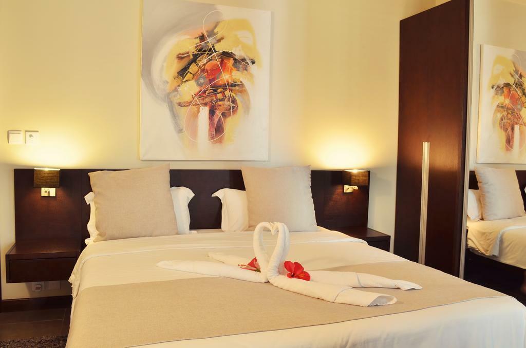 Domaine Des Alizees & By Fine & Country Apartment Grand Baie