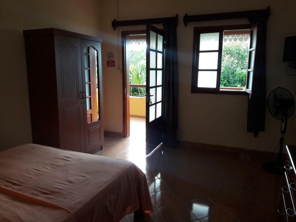Bed & Breakfast Le Tropical Chez Jeannette *