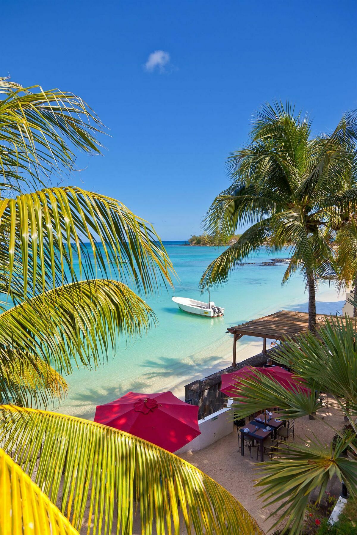 Aparthotel Le Beachclub Pereybere Beach